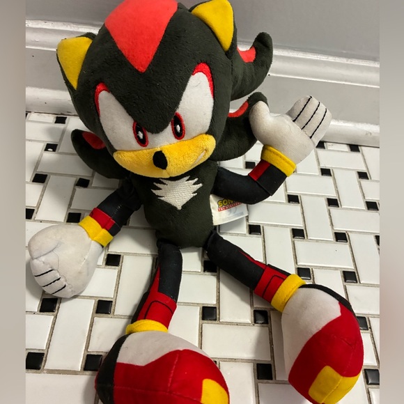 Sonic the Hedgehog Shadow Plush Toy - Black, Red, and Yellow - Picture 3 of 4